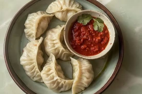 Momos